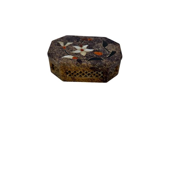 Carved Soapstone Octagone Inlaid Floral Pattern Trinket Box - Picture 2 of 8